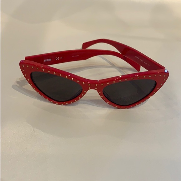 New Women’s Moschino Sunglasses - Picture 10 of 11
